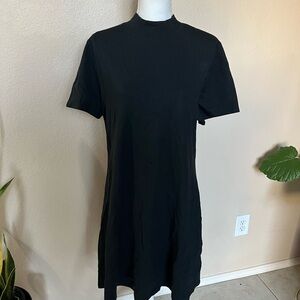 F21 plus Black Short Sleeve Mock Neck Dress